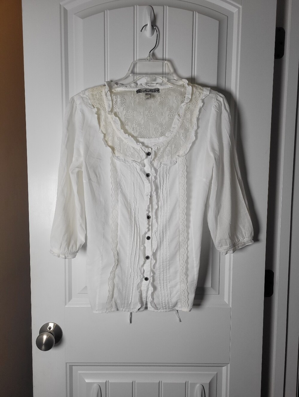 Vintage-Inspired White Lace-Trim Button Front Women's Top by American Rag Size L